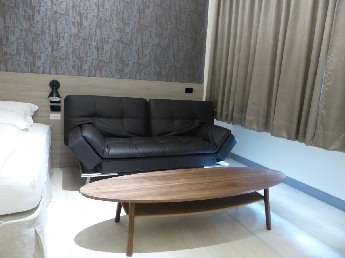 Kla B&B Kaohsiung Bagian luar foto